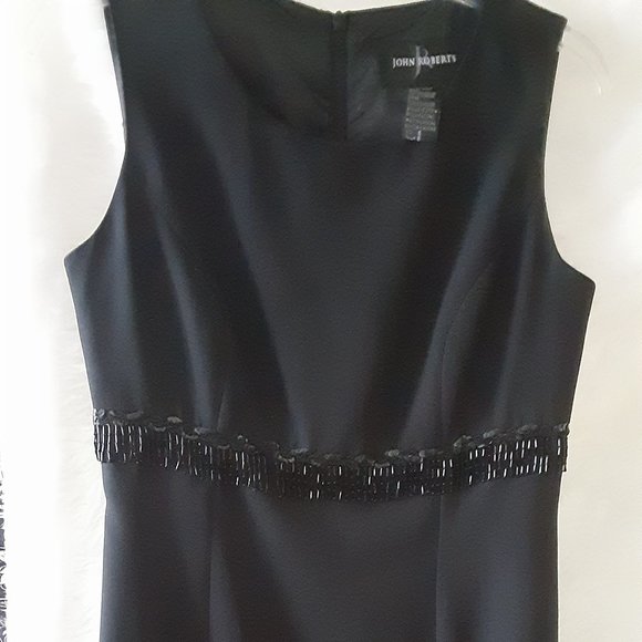 dress - Picture 1 of 3